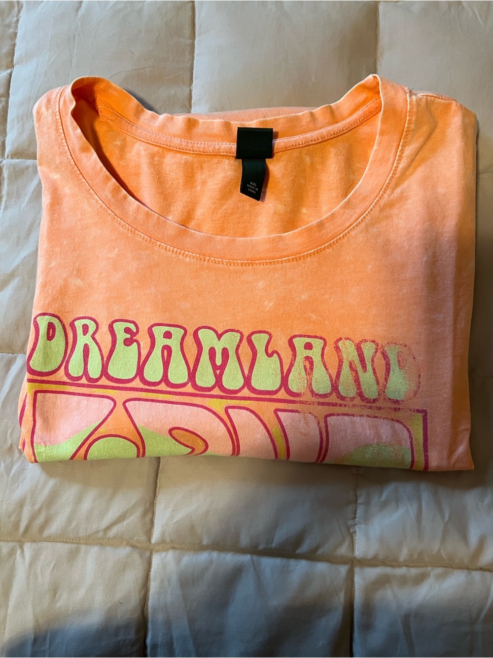 Peach "Dreamland" Graphic Tee